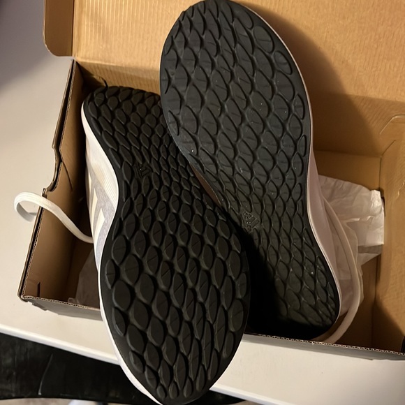 Women’s sneakers - Picture 3 of 4